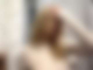 Live cam show with CristalHutchen - Teen (18+) on TastyBlacksLive