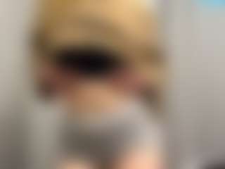 CristalHutchen's Live Sex Cam Show