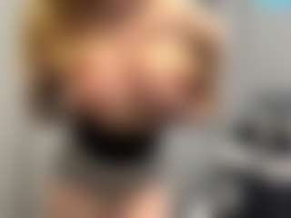 CristalHutchen's Live Sex Cam Show