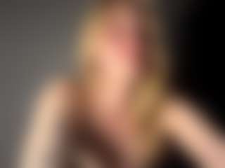 Live cam show with CristalHutchen - Bondage on Mixed Magazine Live