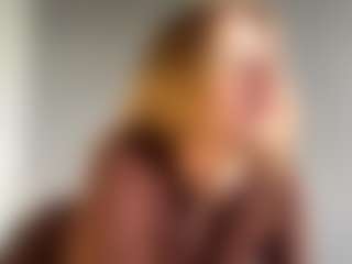 Live cam show with CristalHutchen - Gape on livesuperchat.net
