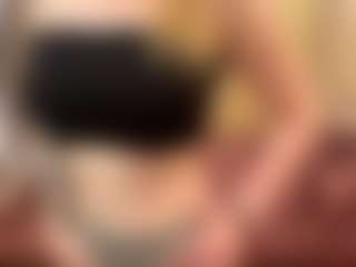 CristalHutchen's Live Sex Cam Show