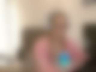 Live cam show with JaniceCerrillo - Blonde Hair on TeamSkeetLive