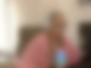 Live cam show with JaniceCerrillo - Moaning on PervPlay.com