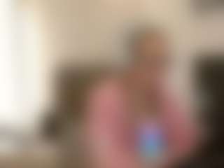 Live cam show with JaniceCerrillo - Body Massage on Cam Slut