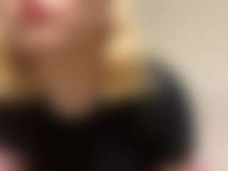Live cam show with MathildeJustesen - Smoking on Dolls Live