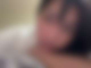 Live cam show with MichaeleHermanson - Butt Plug on AdultVida.com