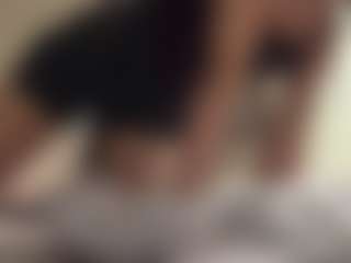 Live cam show with MichaeleHermanson - Hairy Pussy on Dolls Live