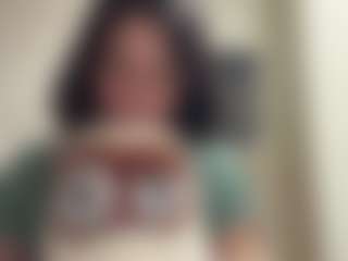Live cam show with MichaeleHermanson - Butt Plug on Milfs Live