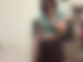 Live cam show with MichaeleHermanson - Hairy Pussy on liverealitysex.com