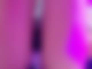 Live cam show with rio-tay - Brown Eyes Red Hair on chickslive.net