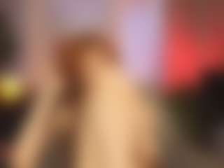 Live cam show with RosettaEsteve - Skinny on Chatstar