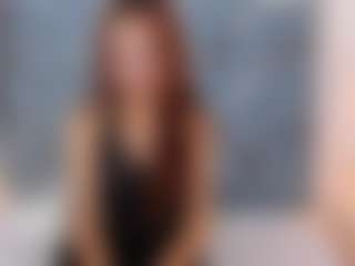 Live cam show with Valery - Petite on Camversity | colombia