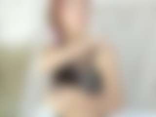 Live cam show with Valery - Ass Bouncing on Latina Girls