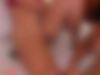Live cam show with AnnieVanegas - Tiny on Camsoda