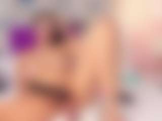 AnnieVanegas's Live Sex Cam Show