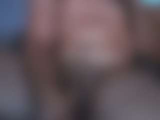 Live cam show with Freklogas - Brown Eyes on Camming Site
