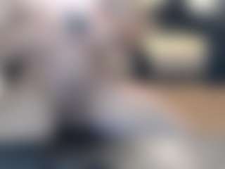Live cam show with Freklogas - Brown Eyes on Hubzter Live