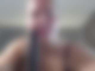 Krispyshot's Live Sex Cam Show