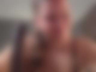 Krispyshot's Live Sex Cam Show