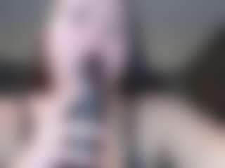 Live cam show with Krispyshot - Handjob on Mixed Magazine Live