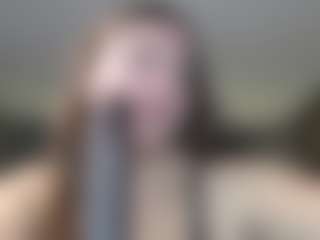 Live cam show with Krispyshot - Joi on xblisslive.com