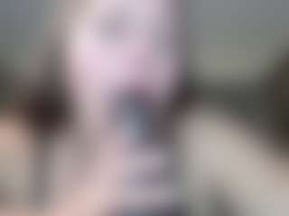 Live cam show with Krispyshot - Ride Torso on xheatlive.com