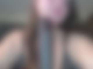 Live cam show with Krispyshot - Green Eyes on Camsoda