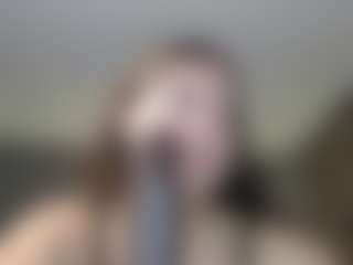 Live cam show with Krispyshot - Joi on CamClone
