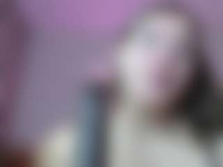 Live cam show with Krispyshot - Green Eyes on TottyGirls