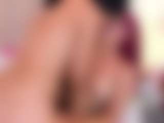 Live cam show with Luna - Nipple Piercings on madthumbs