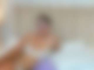 Live cam show with Luna - BBW on milfzrlive.com