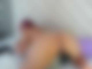 Live cam show with Luna - Fuck Machine on Milf Play