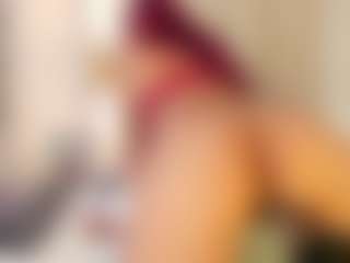 Live cam show with Luna - Thick on Camsoda