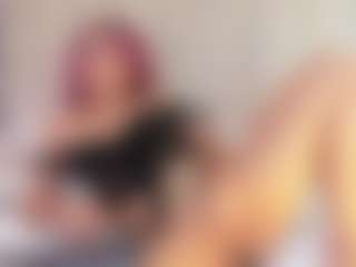 Live cam show with Luna - HD on Chatstar
