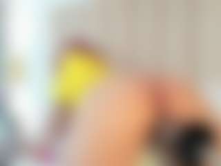 Live cam show with Luna - Thick on Camsoda