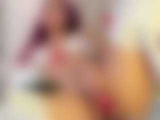 Live cam show with Luna - Thick on CamwithHer