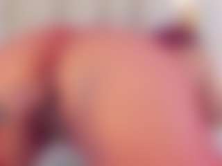 Live cam show with Luna - Nipple Piercings on Camsoda