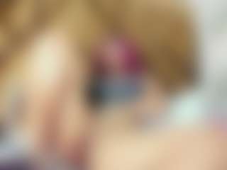 Live cam show with Luna - Thick on Camsoda
