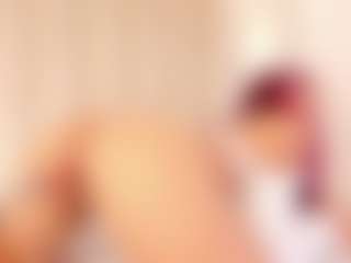 Live cam show with Luna - Smoking on Camsoda