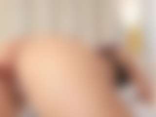 Live cam show with Luna - Fuck Machine on Camsoda