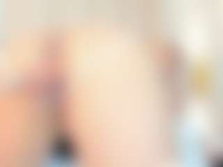 Live cam show with Luna - Red Hair on StripNow