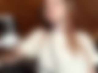 Live cam show with MegganPeare - Brown Hair on AdultVida.com