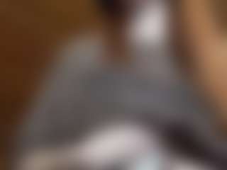 Live cam show with MegganPeare - Brown Hair on Cam Slut