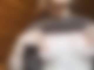 Live cam show with MegganPeare - Skinny on liverealitysex.com