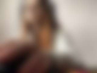 Live cam show with MegganPeare - Foot Fetish Brown Hair on Camming Site