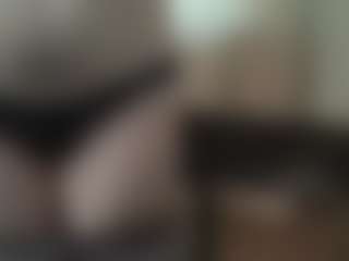Live cam show with MegganPeare - Flashing on Camming Site