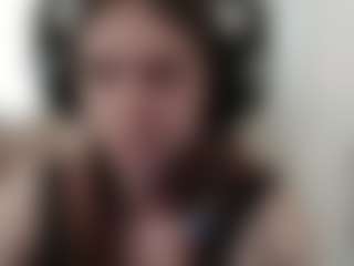 Live cam show with MegganPeare - Small Tits on Mixed Magazine Live