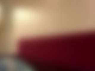 Live cam show with MegganPeare - Brown Hair on luckytryst.com