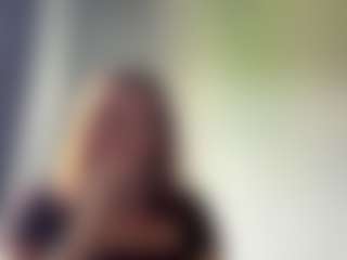 Live cam show with Mary - College Mature on Streamer API